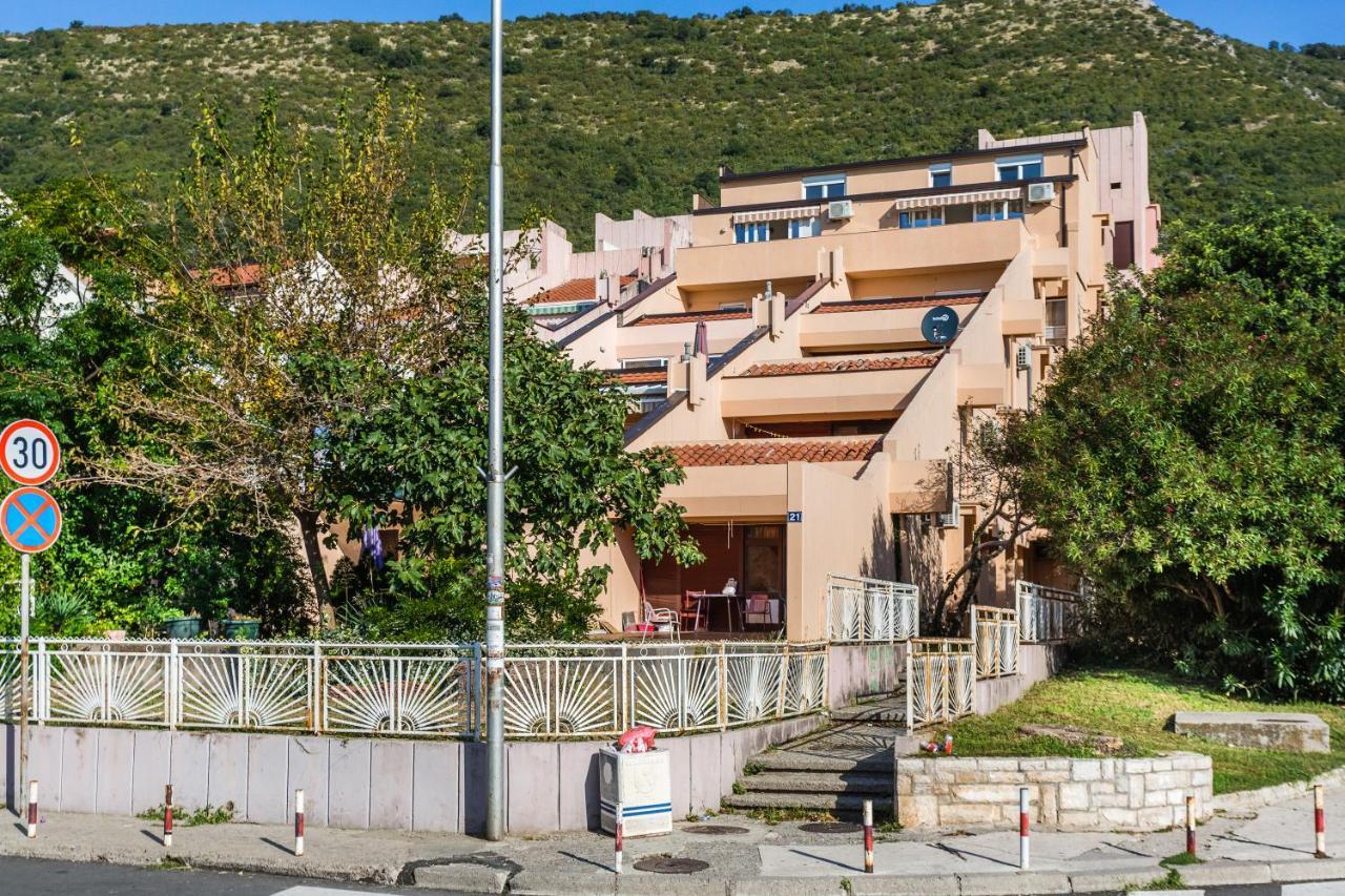 Apartments Aleksandar Petrovac Eksteriør billede